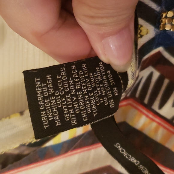 Asymmetrical top - Picture 5 of 5